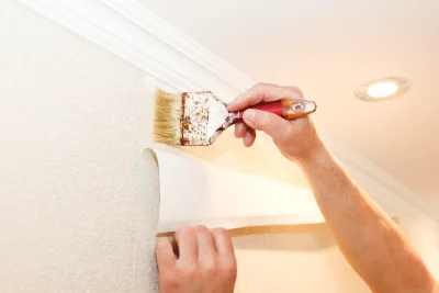 Pose de papier peint à Miers — revêtements muraux et toiles de verre